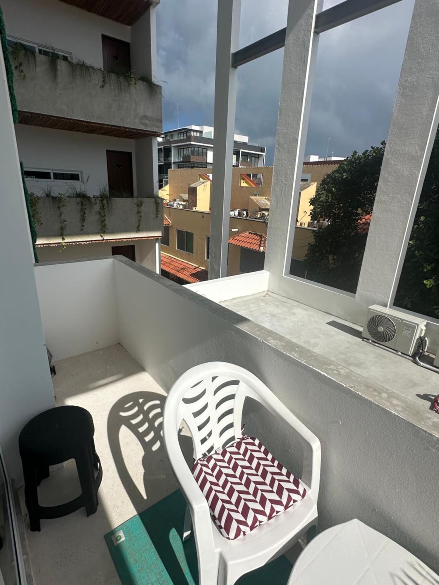 40, * Playa del Carmen